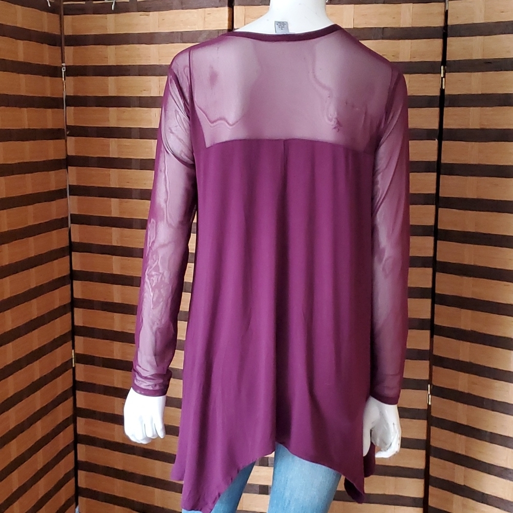 DKNY Asymmetrical mesh neckline/arms - Picture 6 of 9